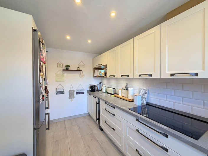 Image No.17-3 Bed Townhouse for sale