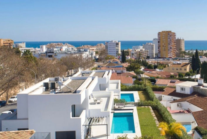 Image No.1-6 Bed Villa for sale