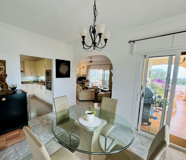 Image No.17-6 Bed Villa for sale