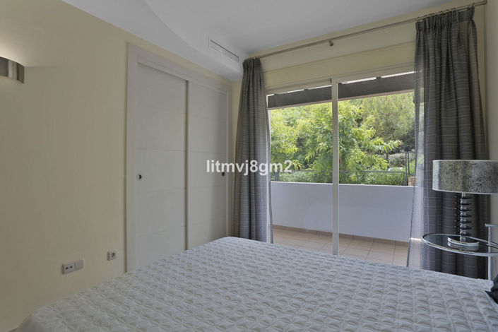 Image No.14-3 Bed Townhouse for sale