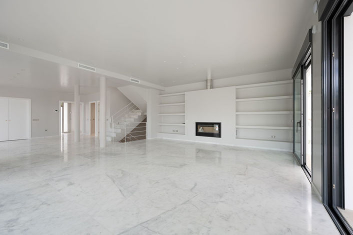 Image No.9-4 Bed Villa for sale