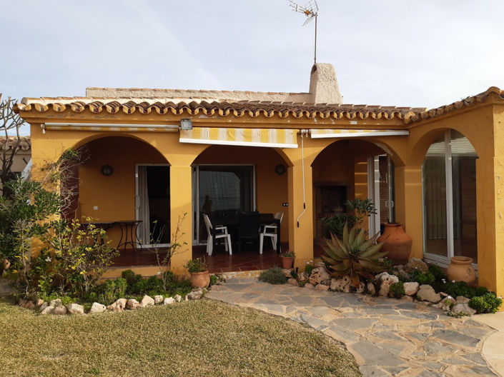 Image No.1-3 Bed Villa for sale