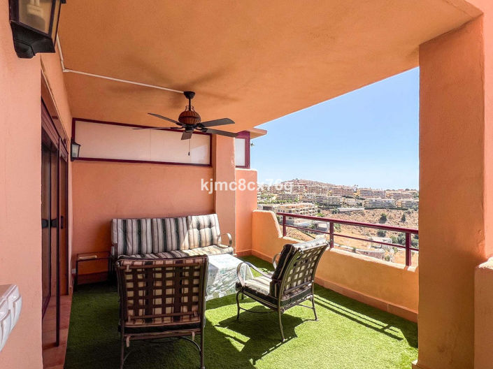 Image No.8-2 Bed Apartment for sale