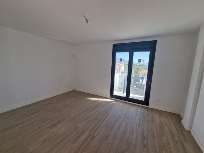 Image No.7-2 Bed Townhouse for sale