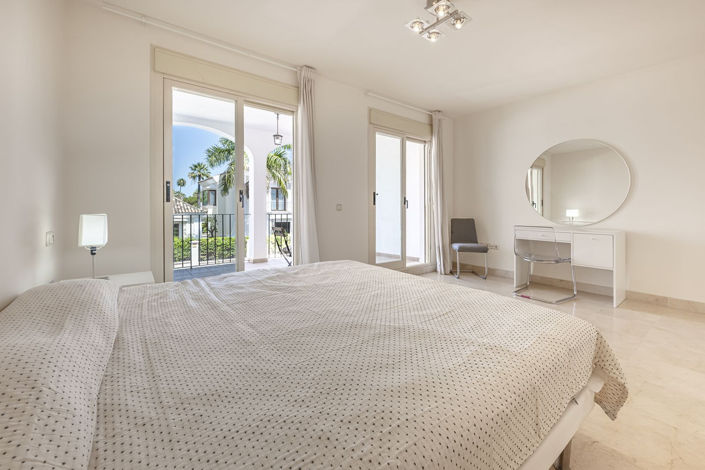 Image No.17-4 Bed Townhouse for sale