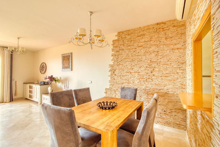 Image No.16-4 Bed Townhouse for sale