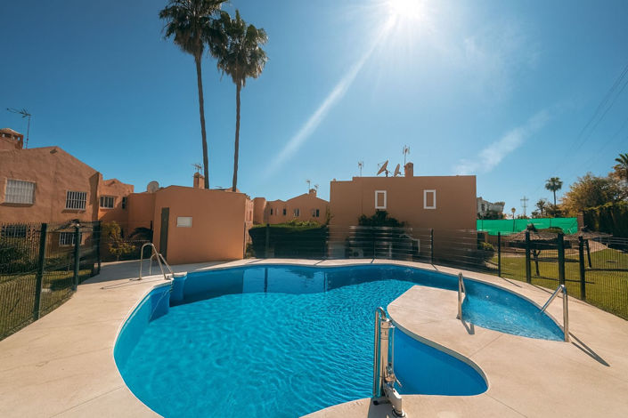 Image No.1-3 Bed Townhouse for sale