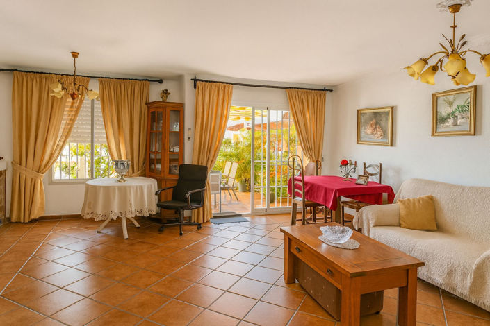 Image No.6-Maison de ville de 3 chambres à vendre à Estepona