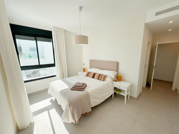 Image No.17-3 Bed Penthouse for sale