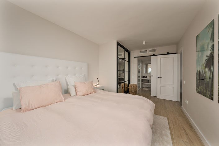 Image No.12-3 Bed Apartment for sale