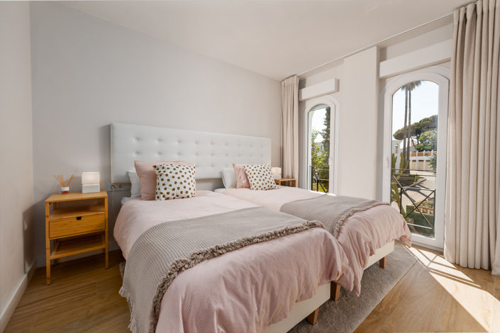 Image No.15-3 Bed Apartment for sale