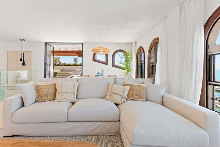 Image No.12-4 Bed Penthouse for sale