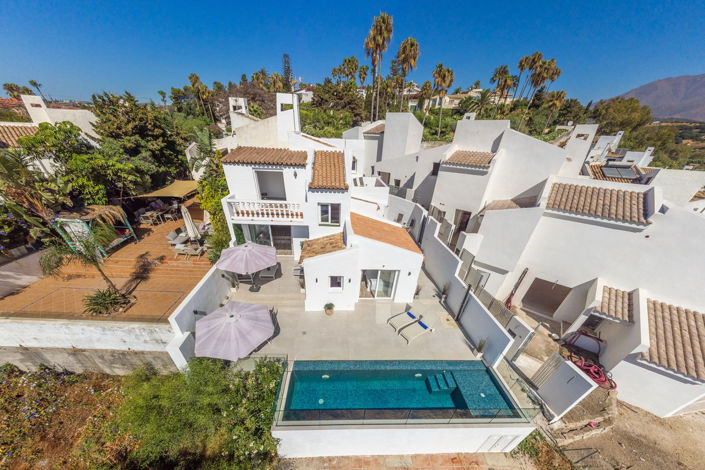 Image No.1-3 Bed Villa for sale