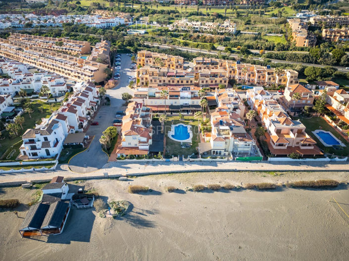 Casares, Townhouse