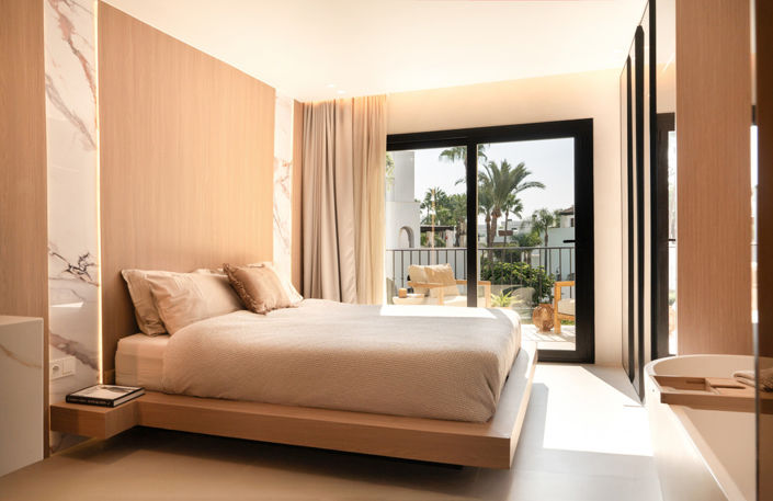 Image No.18-4 Bed Townhouse for sale