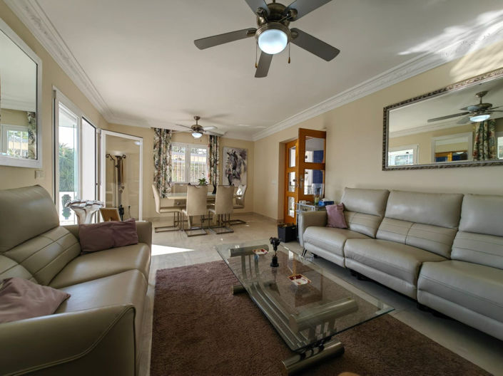 Image No.10-4 Bed Villa for sale