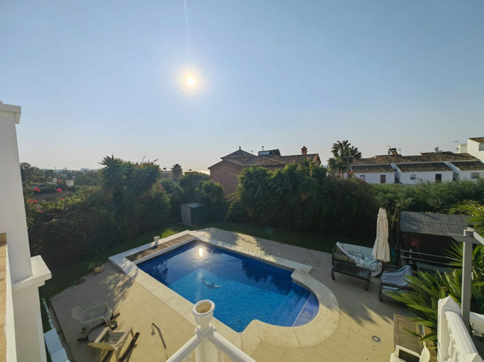 Image No.4-4 Bed Villa for sale