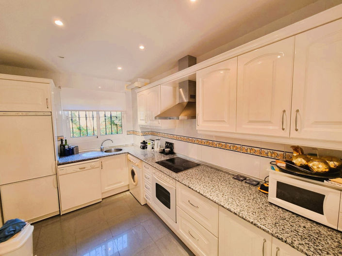 Image No.10-2 Bed Apartment for sale