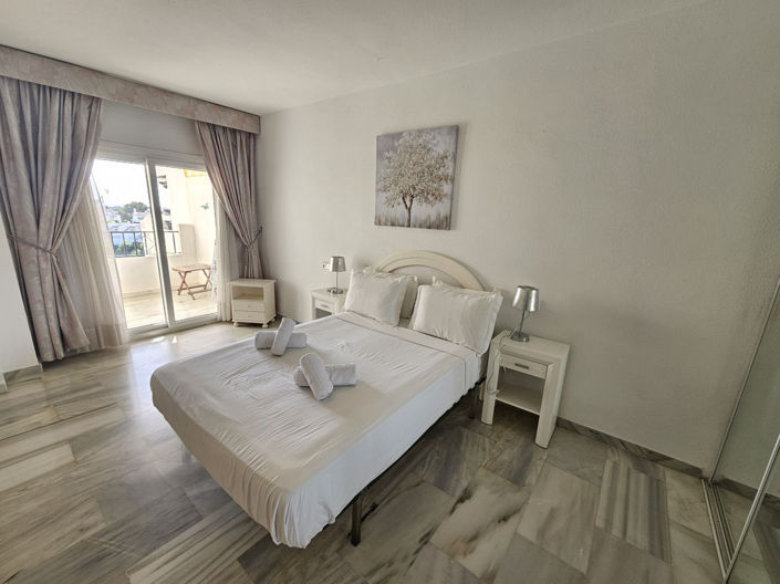 Image No.20-2 Bed Apartment for sale