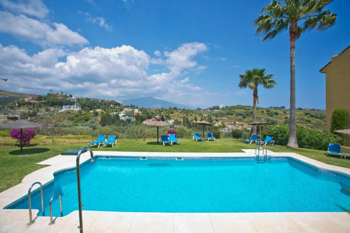 Image No.1-Appartement de 2 chambres à vendre à Estepona