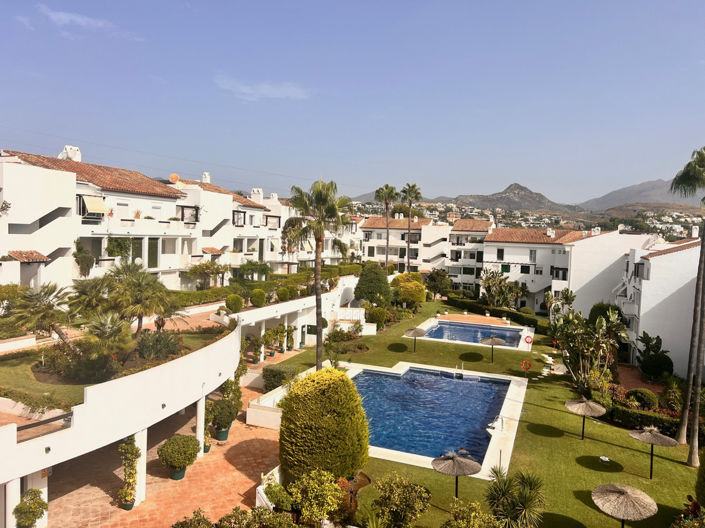 Image No.2-Penthouse de 2 chambres à vendre à Estepona