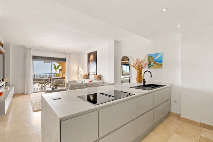 Image No.11-3 Bed Apartment for sale