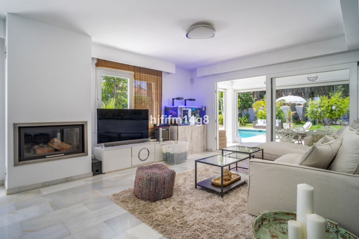 Image No.9-4 Bed Villa for sale