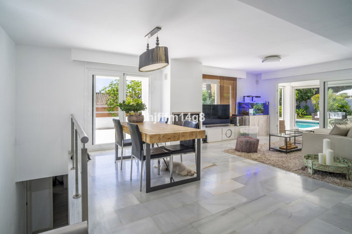 Image No.11-4 Bed Villa for sale