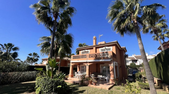 Image No.1-3 Bed Townhouse for sale