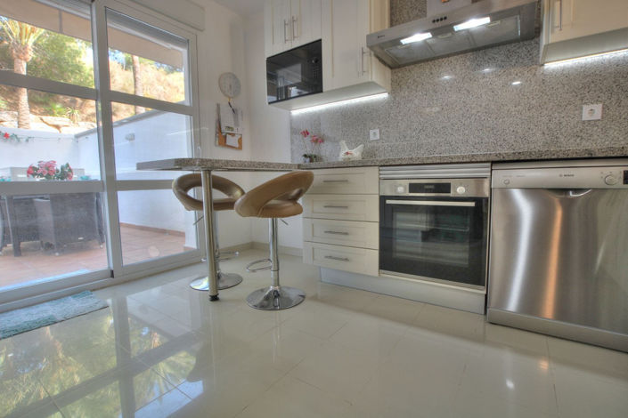 Image No.15-3 Bed Townhouse for sale