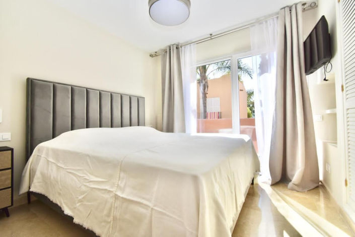 Image No.13-4 Bed Townhouse for sale