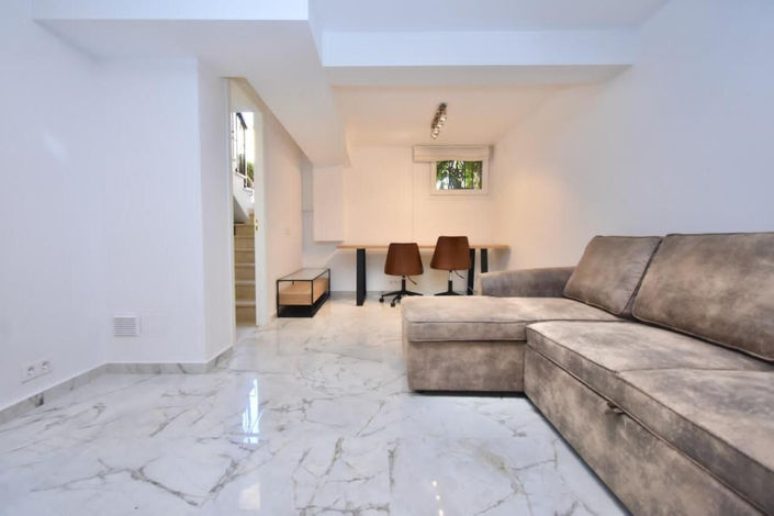 Image No.7-4 Bed Townhouse for sale