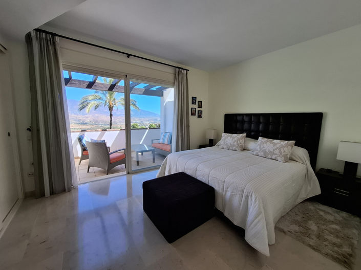 Image No.8-3 Bed Townhouse for sale