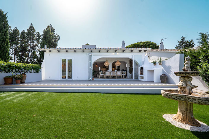 Image No.2-4 Bed Villa for sale