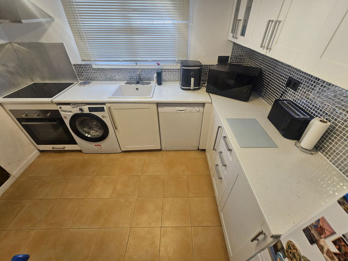 Image No.8-4 Bed Townhouse for sale