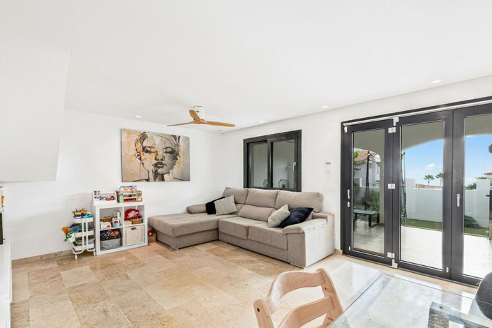 Image No.5-3 Bed Townhouse for sale