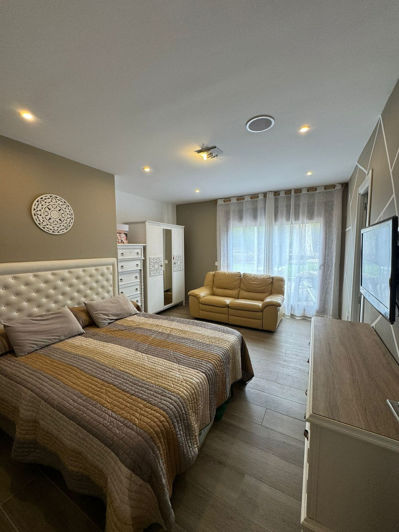 Image No.11-5 Bed Villa for sale