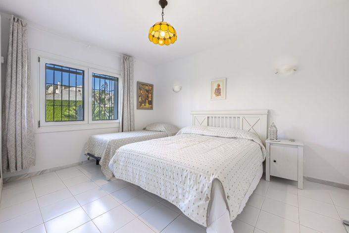 Image No.10-3 Bed Villa for sale