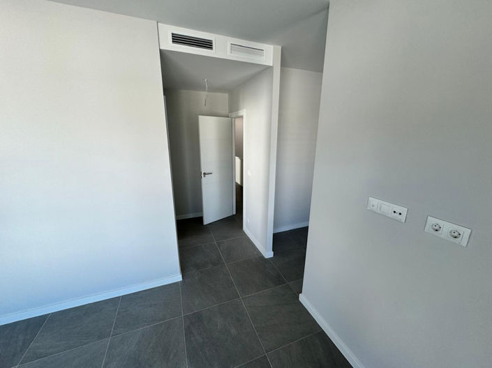 Image No.5-4 Bed Townhouse for sale