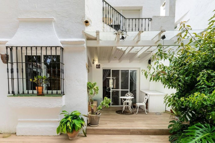 Image No.1-3 Bed Townhouse for sale
