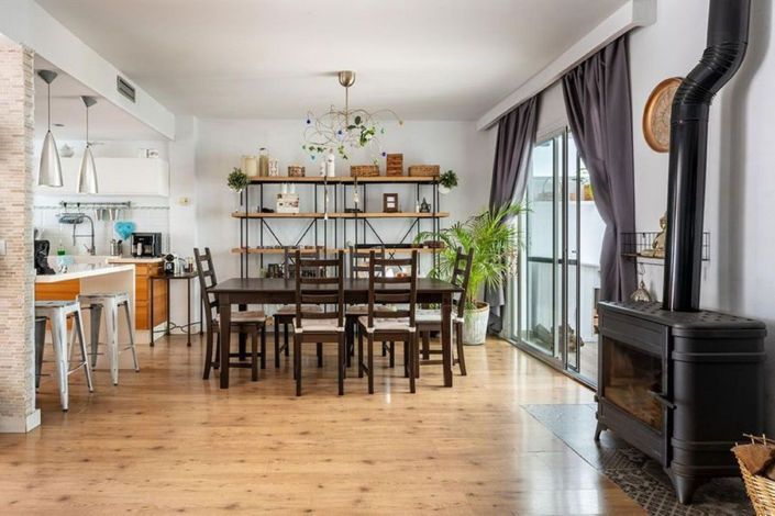 Image No.5-3 Bed Townhouse for sale