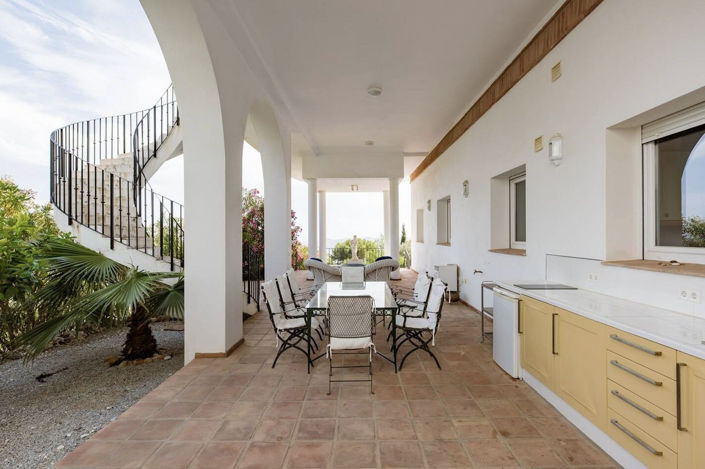 Image No.2-Villa de 5 chambres à vendre à Valtocado