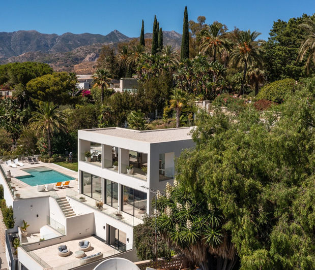 Image No.1-4 Bed Villa for sale