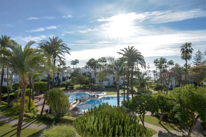 Image No.1-Appartement de 2 chambres à vendre à Estepona