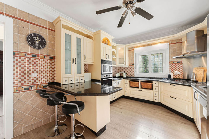 Image No.10-4 Bed Villa for sale