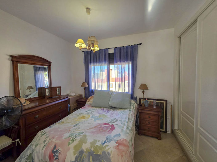 Image No.12-3 Bed Townhouse for sale