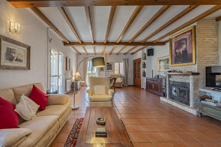 Image No.4-4 Bed Villa for sale