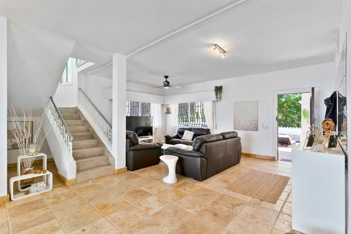 Image No.6-5 Bed Villa for sale