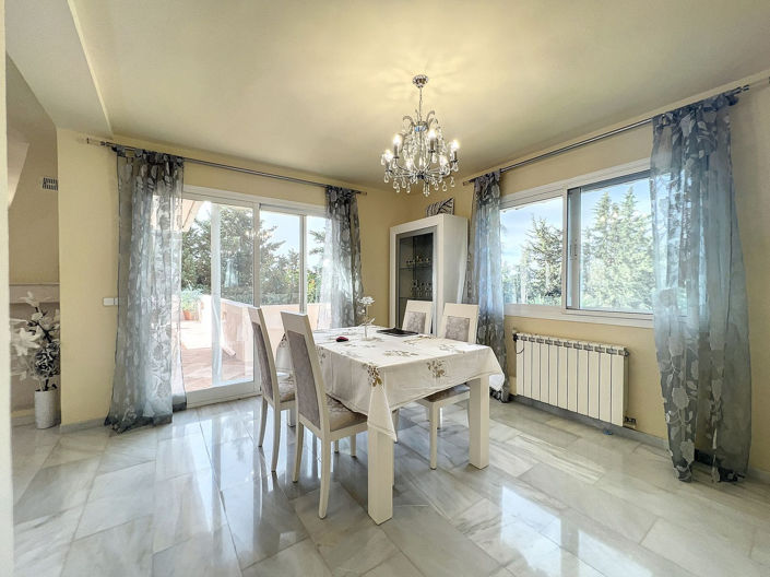 Image No.11-5 Bed Villa for sale