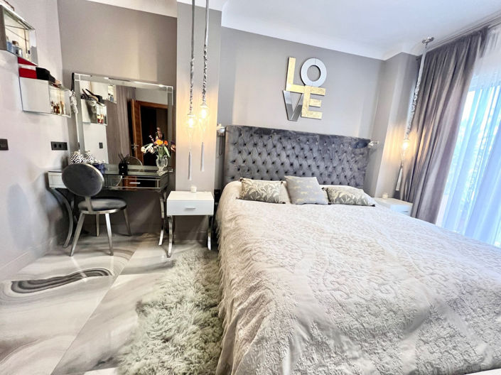 Image No.13-4 Bed Apartment for sale